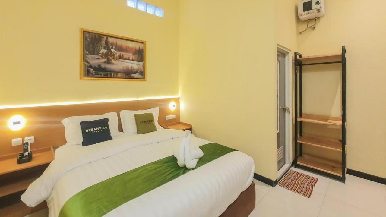 Urbanview Hotel Sakura Kampung Inggris Pare By Reddoorz Екстер'єр фото