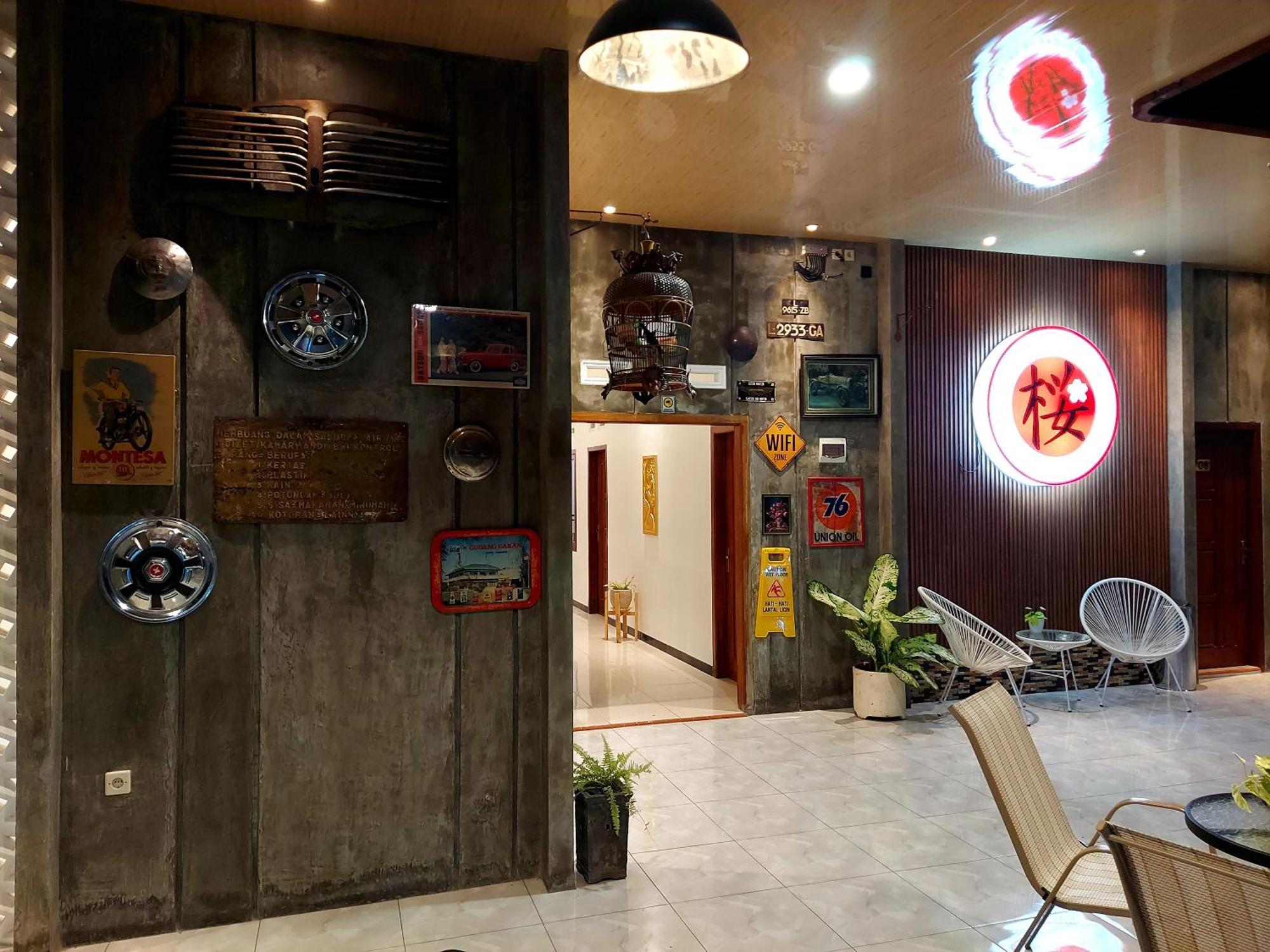 Urbanview Hotel Sakura Kampung Inggris Pare By Reddoorz Екстер'єр фото