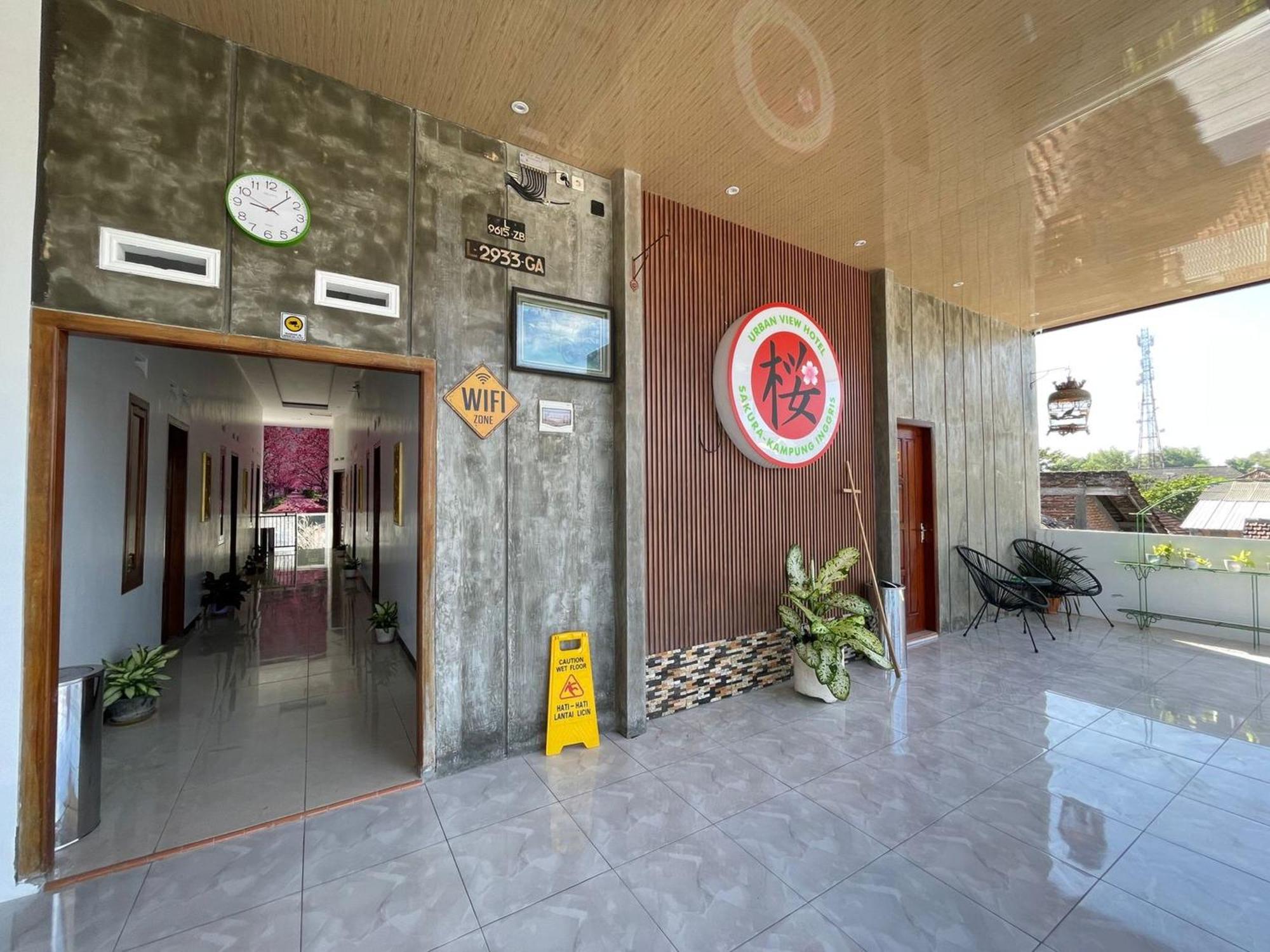 Urbanview Hotel Sakura Kampung Inggris Pare By Reddoorz Екстер'єр фото